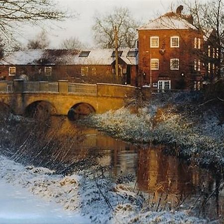 The Wensum Lodge Hotel เฟเกนแฮม ภายนอก รูปภาพ