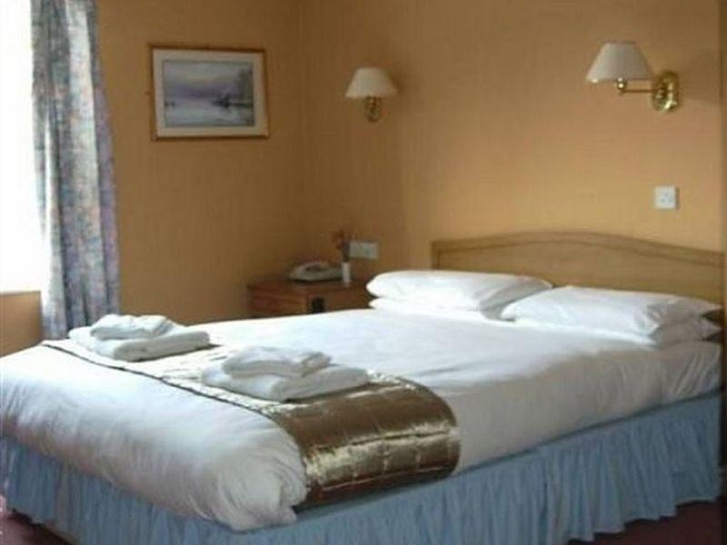 The Wensum Lodge Hotel เฟเกนแฮม ภายนอก รูปภาพ